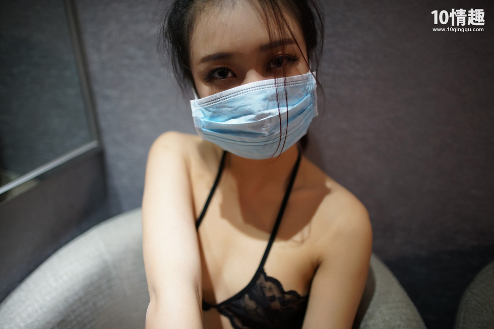 [ROSI写真]口罩系列NO.323_黑色蕾丝内衣美女居家秀美胸无内黑丝渔网秀美臀写真37P